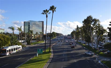 Costa Mesa .